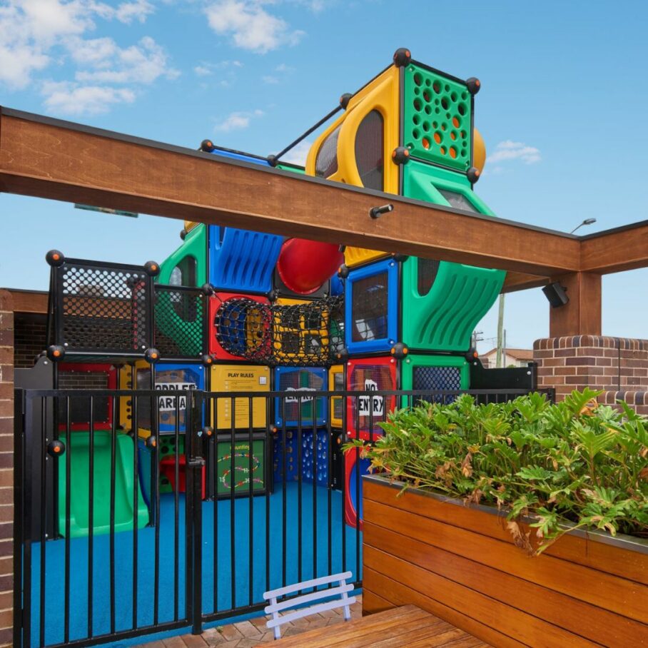 RhinoPlay Club Playground