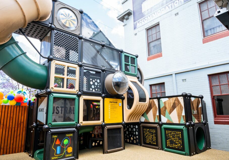 Cube Playground, Australian Hotel